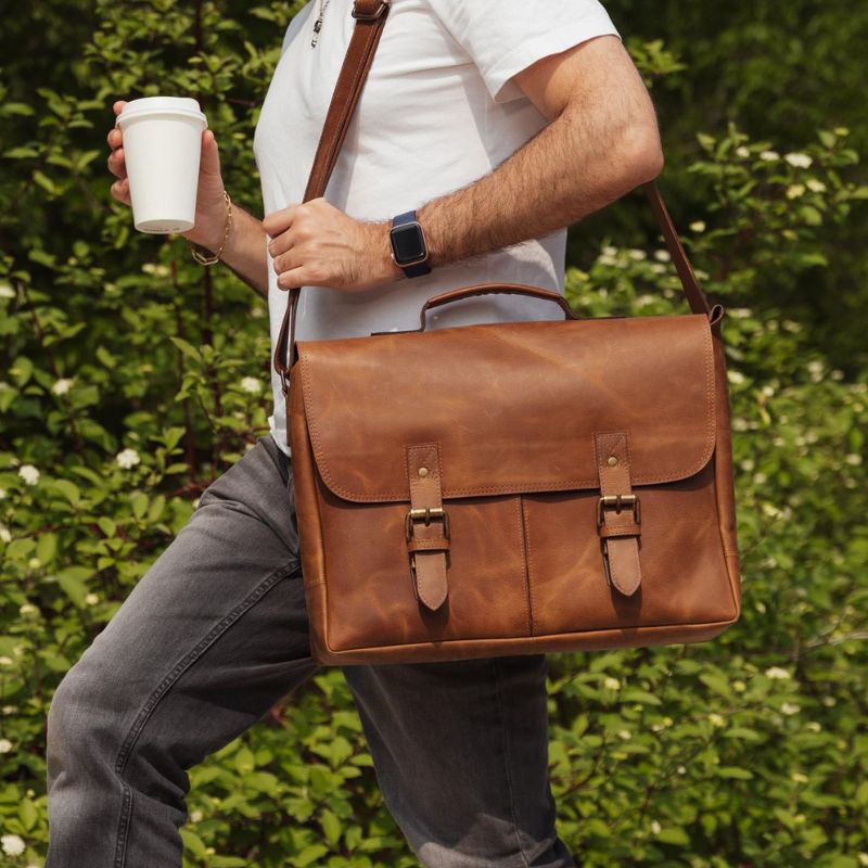 Briefcases and messengers