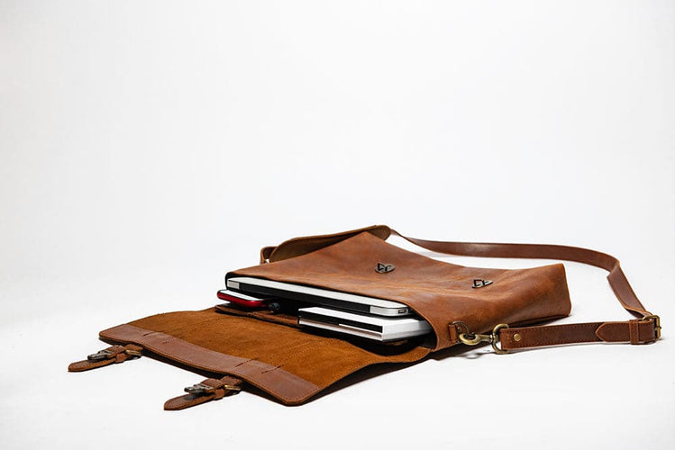 Urban Leather Messenger - HIDES